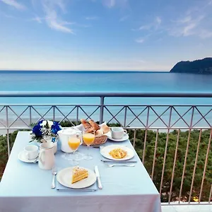 Grand 4*, Alassio Italië