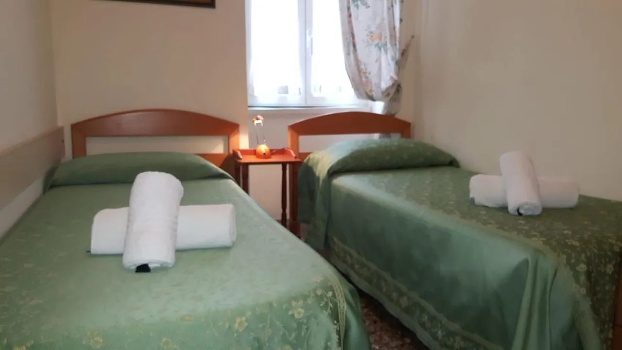 *** Bed & Breakfast B&B San Michele A Porta Pia Rome Italy